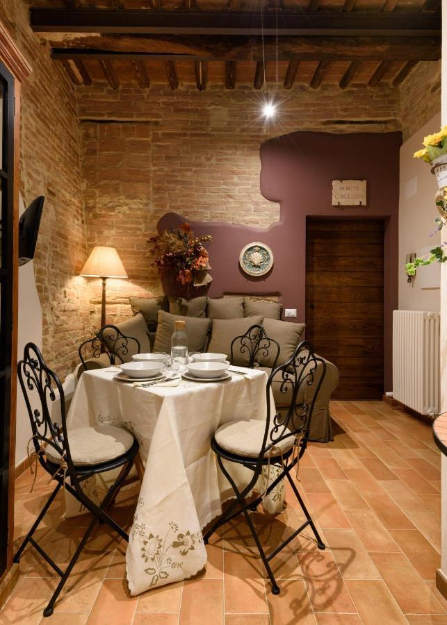 Apartamento Hortus Conclusus + Free Parking Siena Exterior foto